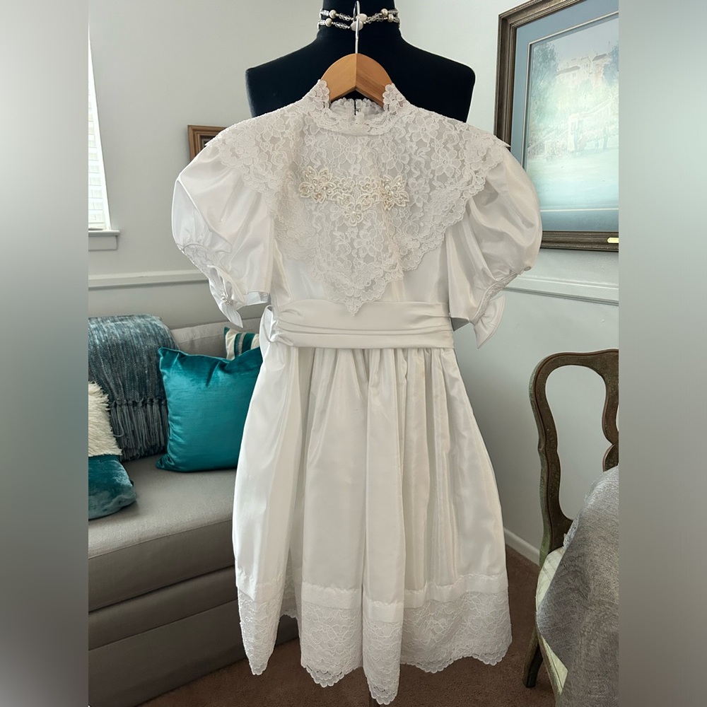 GORGEOUS VINTAGE GIRLS DRESS